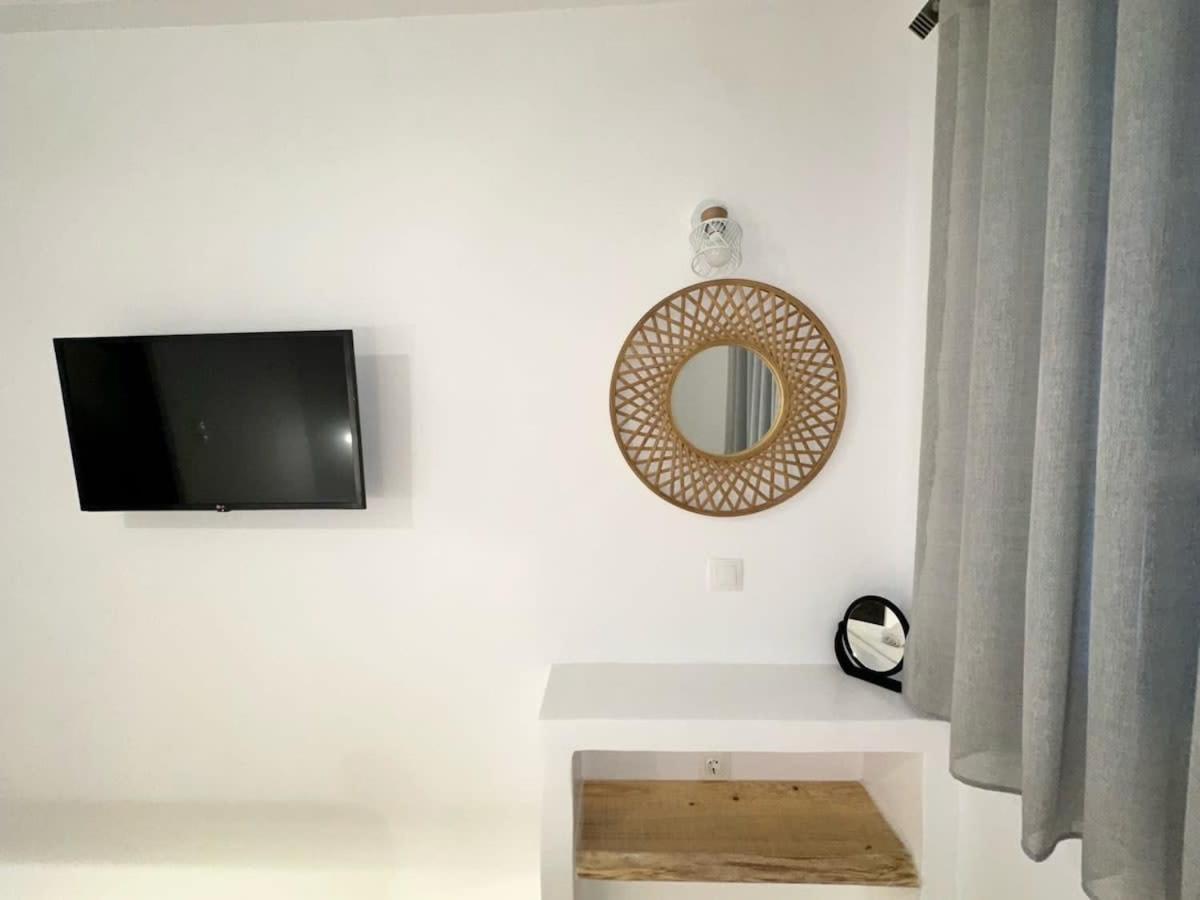Dreamy Island Escape In Paros Apartment